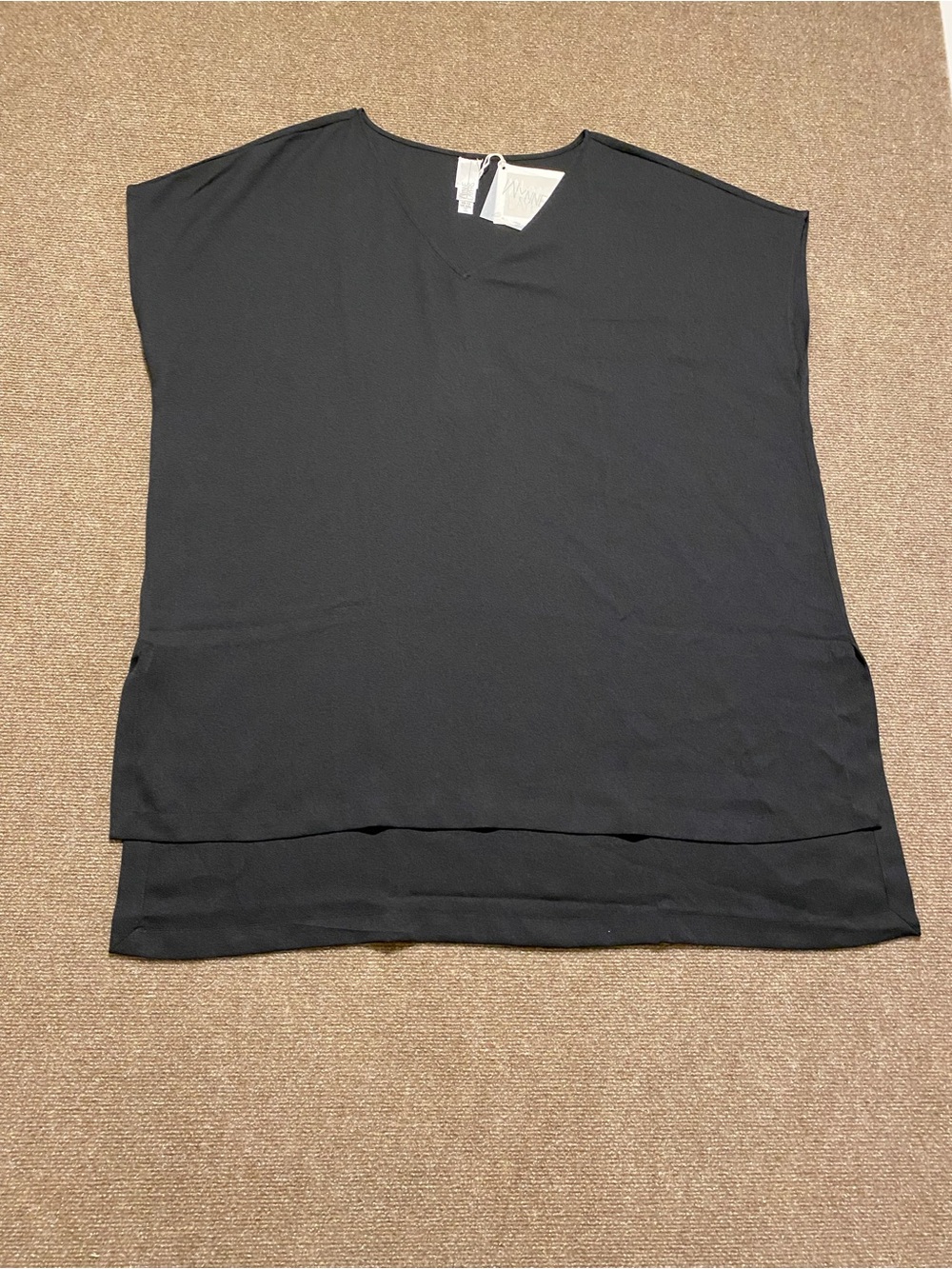 Women’s Black Layered V-Neck Tunic Top